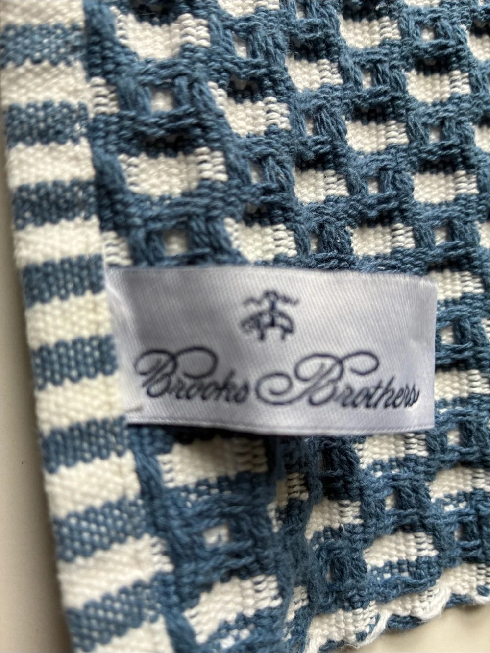 Brooks Brothers Set of 6 Waffle Weave Placemats Reversible in Blue and White